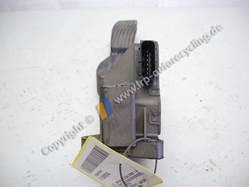 Opel Corsa D BJ2008 elektronisches Gaspedal 55702020 BITRON